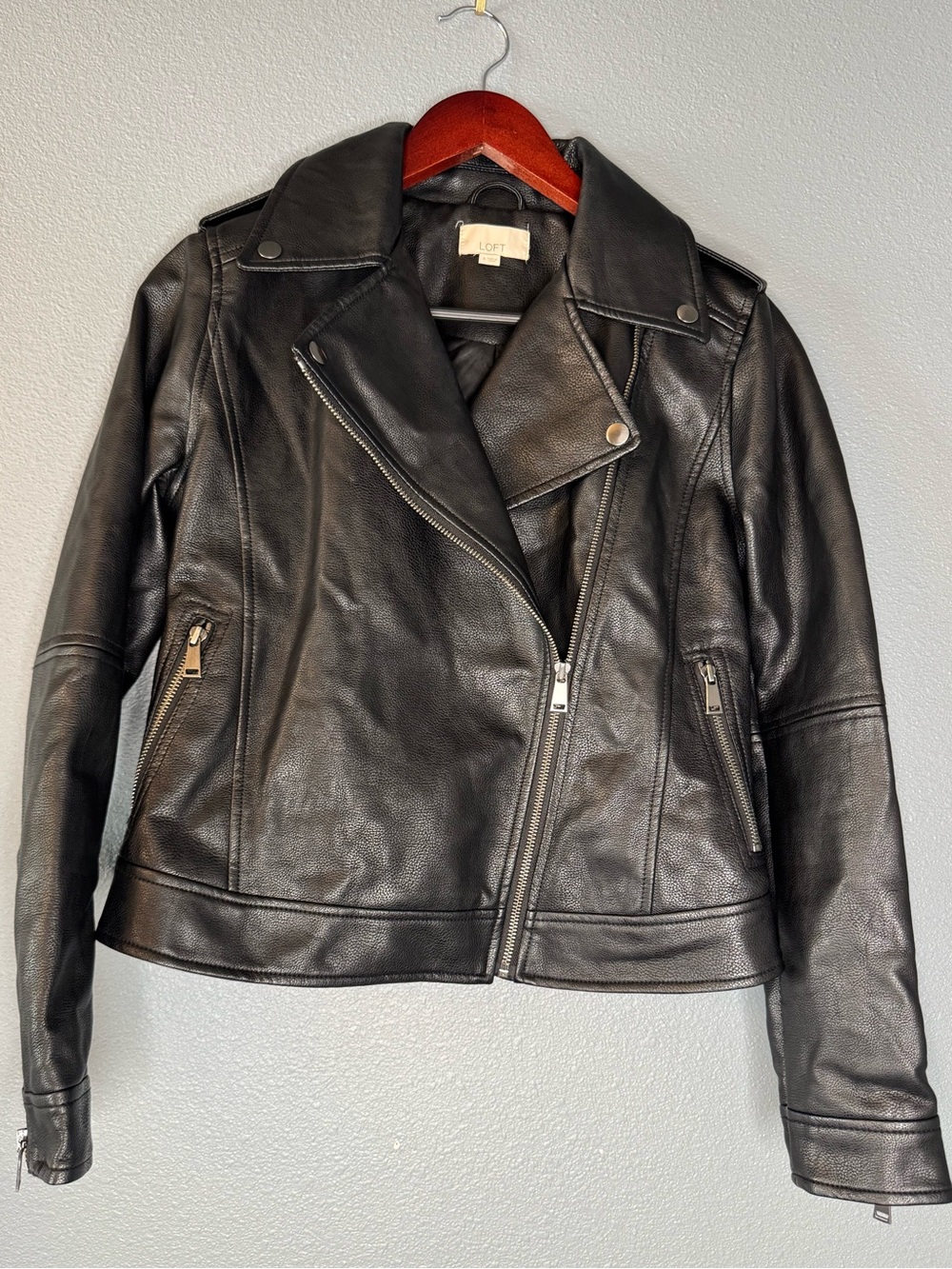 LOFT Women’s Black Faux Leather Moto Jacket Size 4 NWOT Asymmetrical Zip